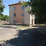 Tarcal Apartman דירה טרקל