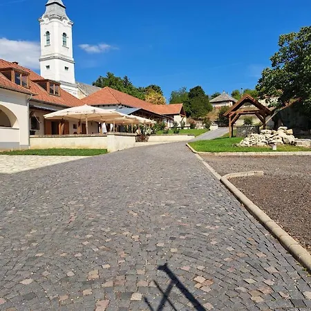 Tarcal Apartman * Tarcal