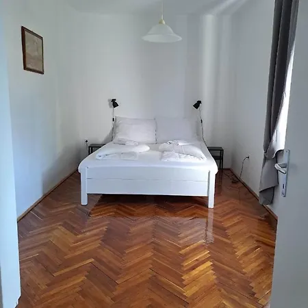 Tarcal Apartman Apartment *