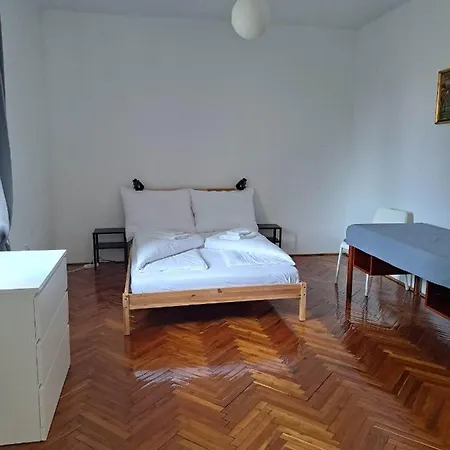 Tarcal Apartman Apartment *