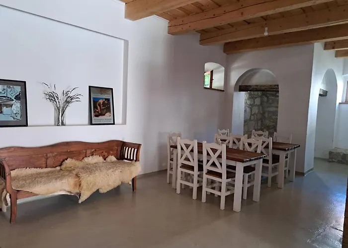 Tarcal Apartman * Тарцаль