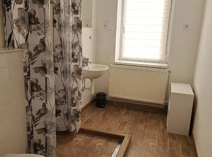 Tarcal Apartman * タルカル