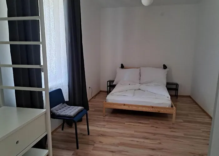 Tarcal Apartman アパート タルカル