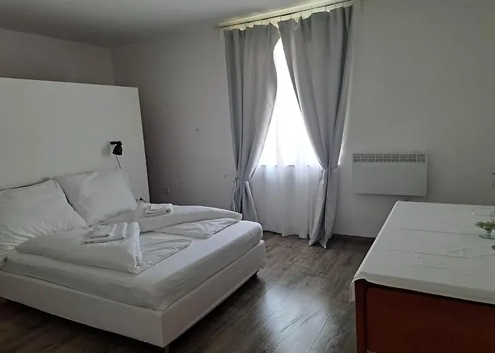 Tarcal Apartman *