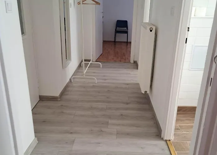 Tarcal Apartman * タルカル